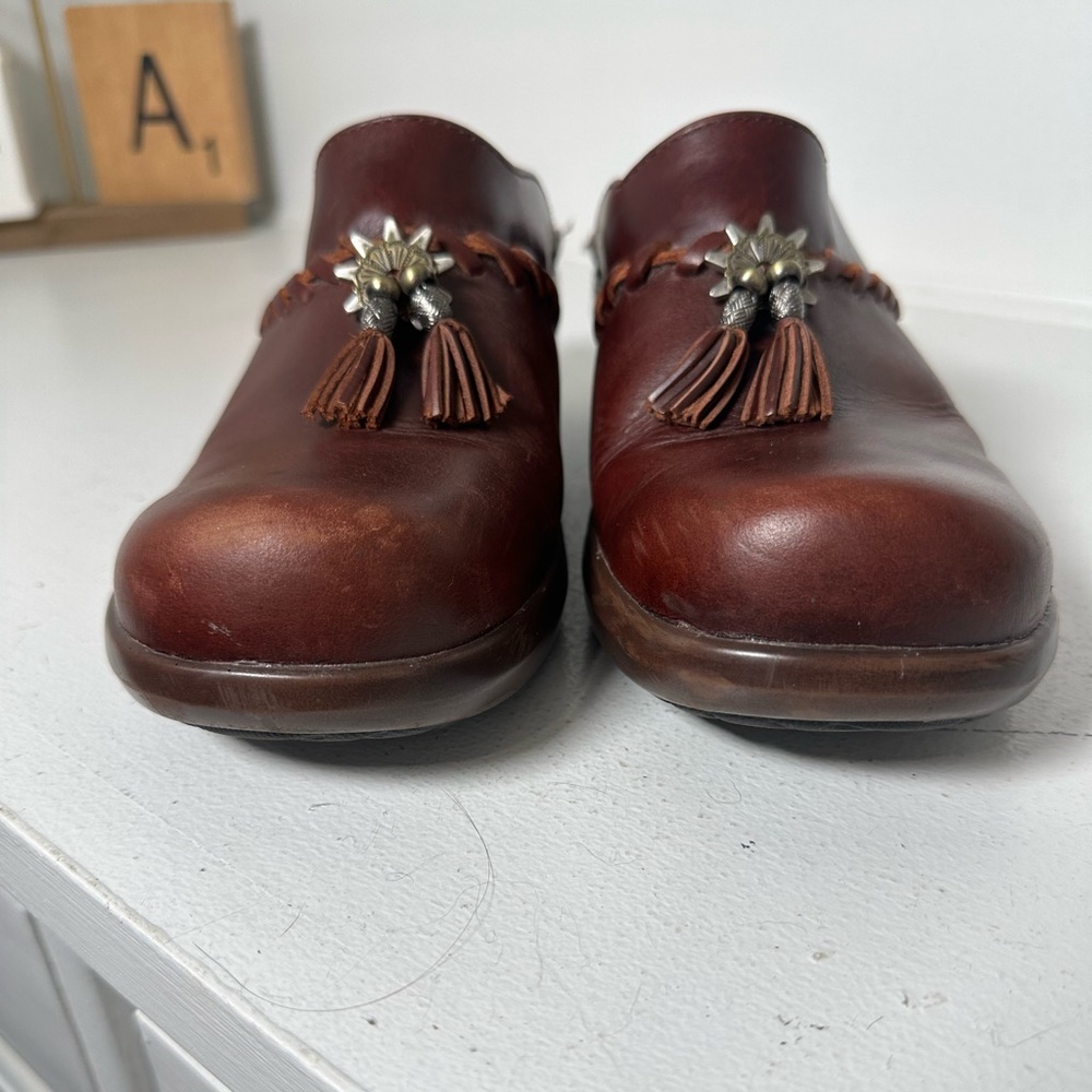 Ariat Women’s 9.5 Brown Leather Clog Mules Western Tassel Slip-On Comfort Shoes - Picture 4 of 10